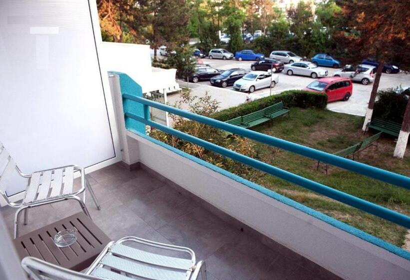 스탠다드 룸, Favorit