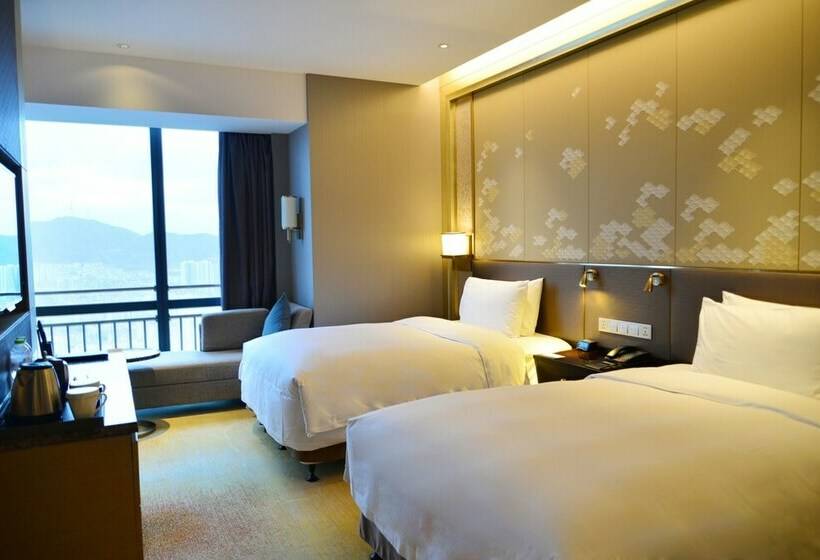 Номер Стандарт Вид на Море, Hilton Yantai