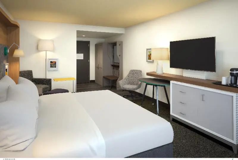 اتاق استاندارد با تخت بزرگ برای معلولان, Holiday Inn & Suites Decatur Forsyth, An Ihg