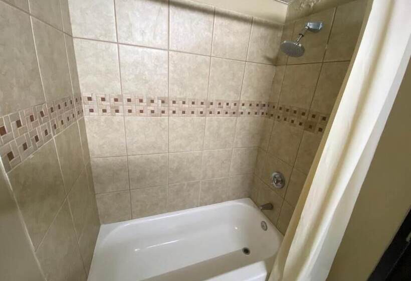 2ダブルベッドのスタンダードルーム, Super 8 By Wyndham Rocky Mount I 95 Exit 145