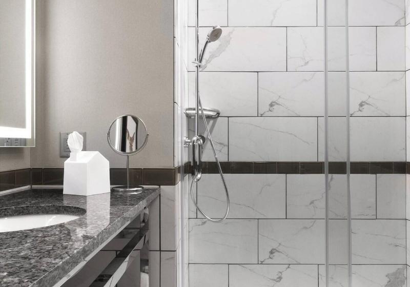 Стандартный Номер Кровать Кинг, The Current Iowa, Autograph Collection