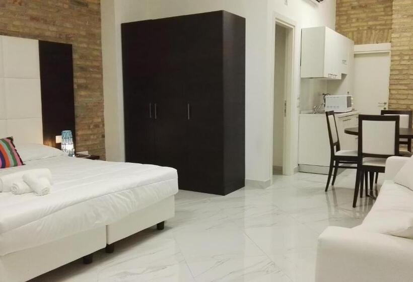 Camera Standard, Morin 10 Rome Exclusive Suites