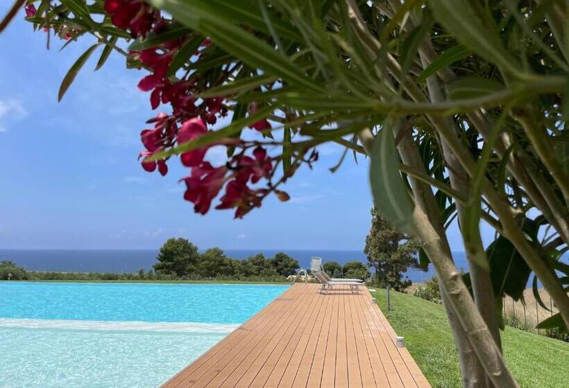 Дом 2 Спальни, Cala Azzurra Macari Bed And Breakfast And Holidays House