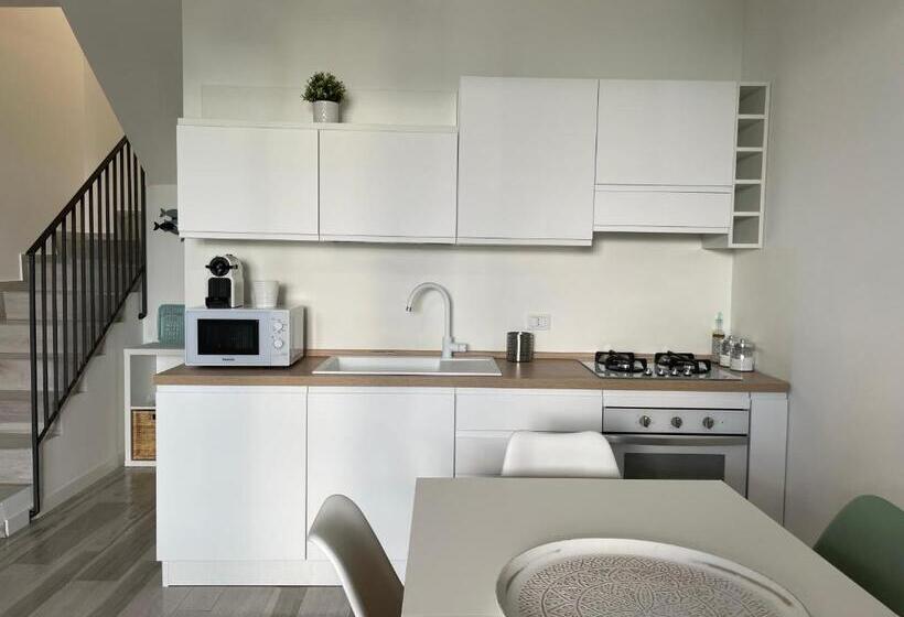 Дом 2 Спальни, Cala Azzurra Macari Bed And Breakfast And Holidays House