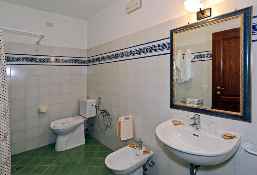 带花园景观及2个卧室的公寓, Agriturismo Il Selvino