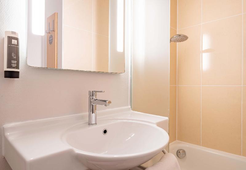 Четырехместный Номер Стандарт, B&b Hotel Boulogne Sur Mer Saint Martin