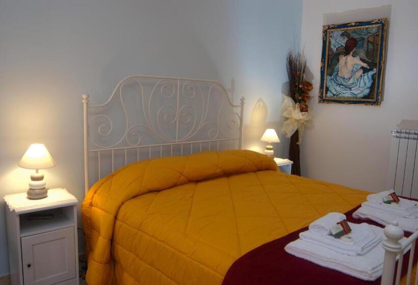 اتاق استاندارد سه تخته با بالکن, B&b Sangiovanni