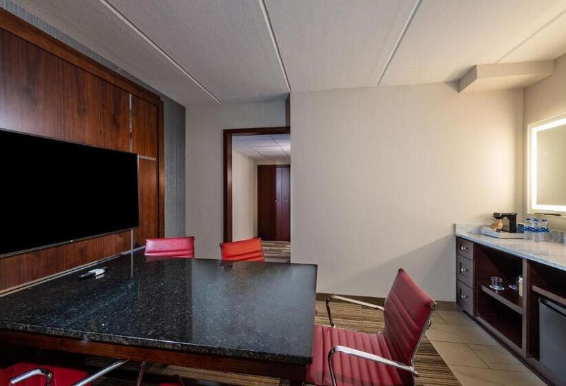 Люкс Executive Кровать Кинг, Four Points By Sheraton Atlanta Airport West