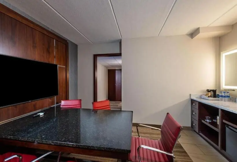 キングサイズベッドのエクゼクティブ, Four Points By Sheraton Atlanta Airport West