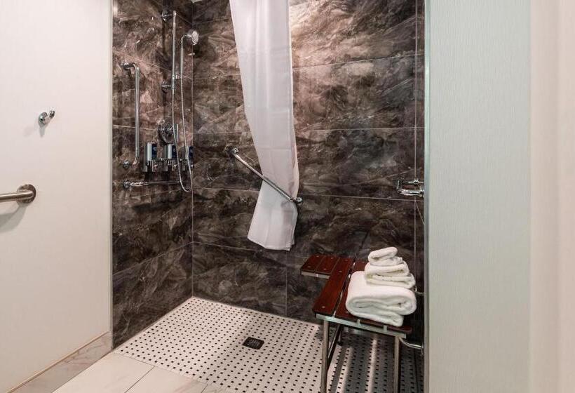 غرفة كلاسيكية سرير كينج, Four Points By Sheraton Atlanta Airport West