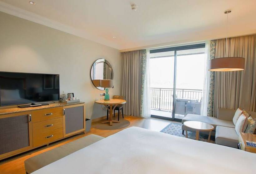 اتاق سوپریور با تخت بزرگ, Hilton Cabo Verde Sal Resort