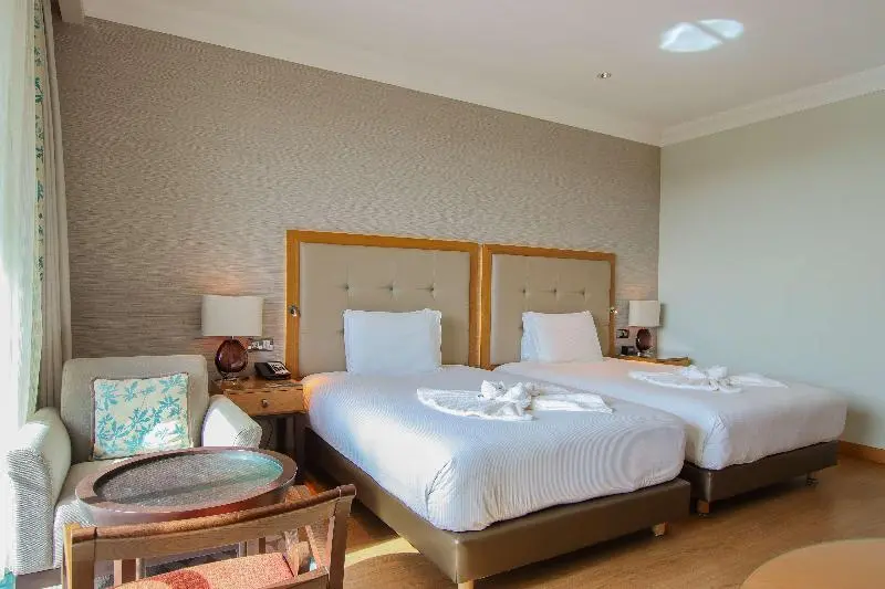 اتاق سوپریور با چشم‌انداز استخر, Hilton Cabo Verde Sal Resort