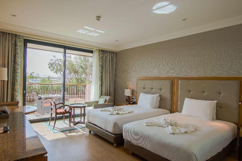 수피리어 룸 풀장 전망, Hilton Cabo Verde Sal Resort