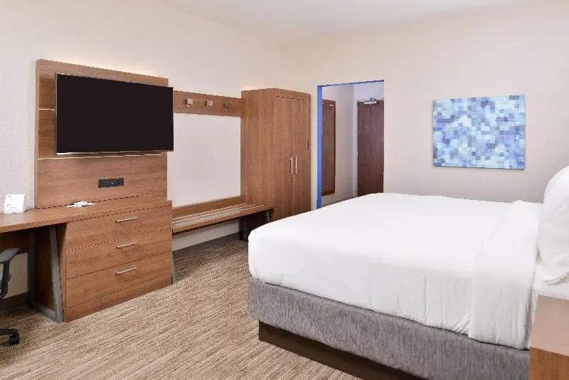 身障者適用キングサイズベッドルーム, Holiday Inn Express Early, An Ihg