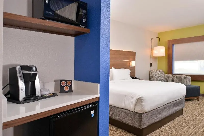 キングサイズベッドのスタンダードルーム, Holiday Inn Express Early, An Ihg