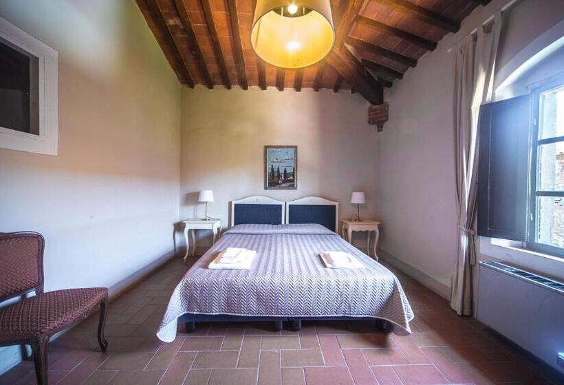 شقة غرفة واحدة, Tenuta La Fratta