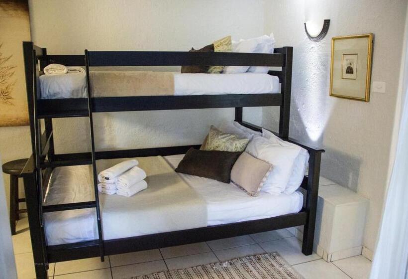 Family flat with balcony, Beach Forest Lodge