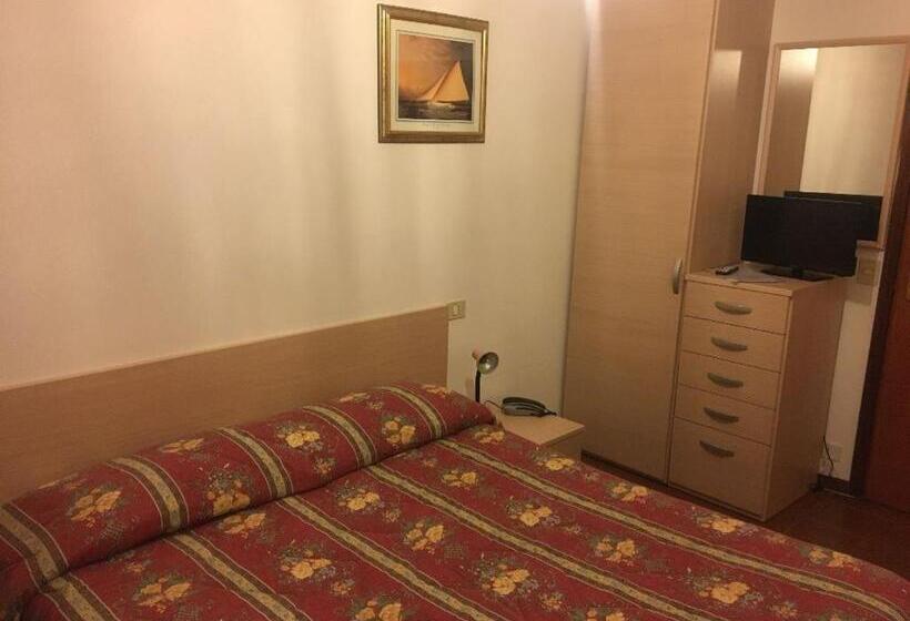 חדר סטנדרט יחיד, Americana