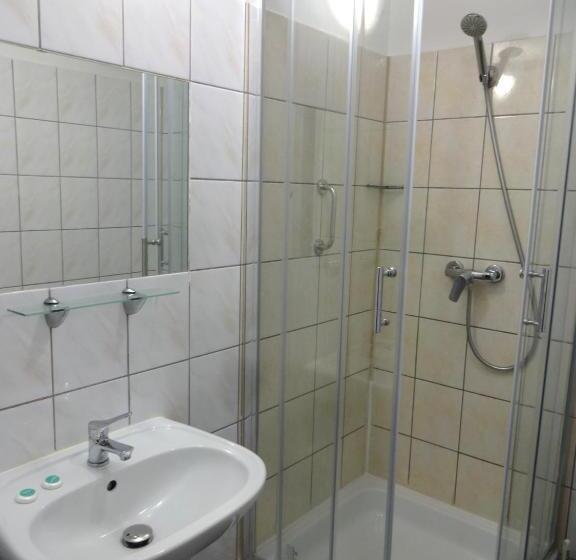 Номер Стандарт, Ava