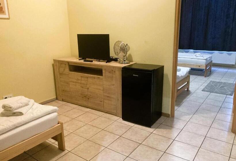 Номер Стандарт Трехместный, Ava