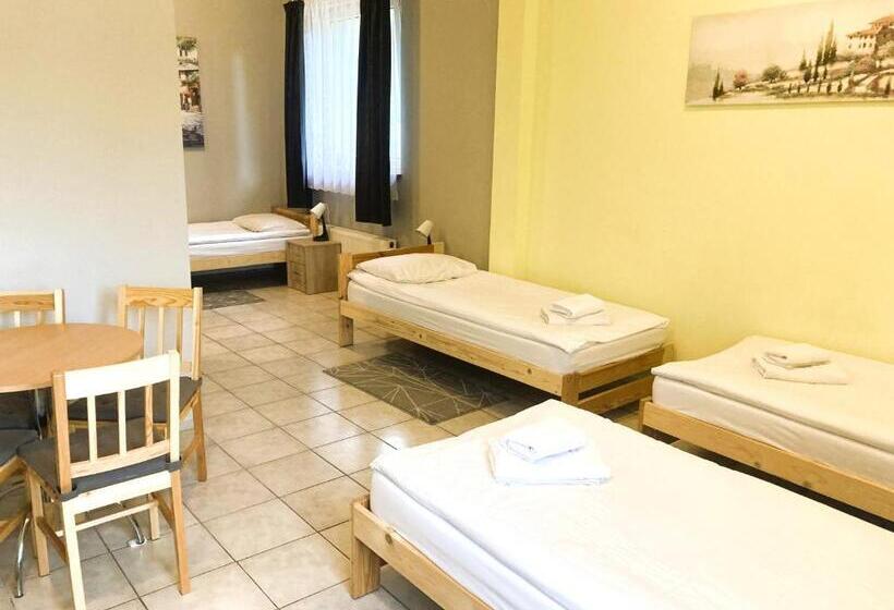 Четырехместный Номер Стандарт, Ava