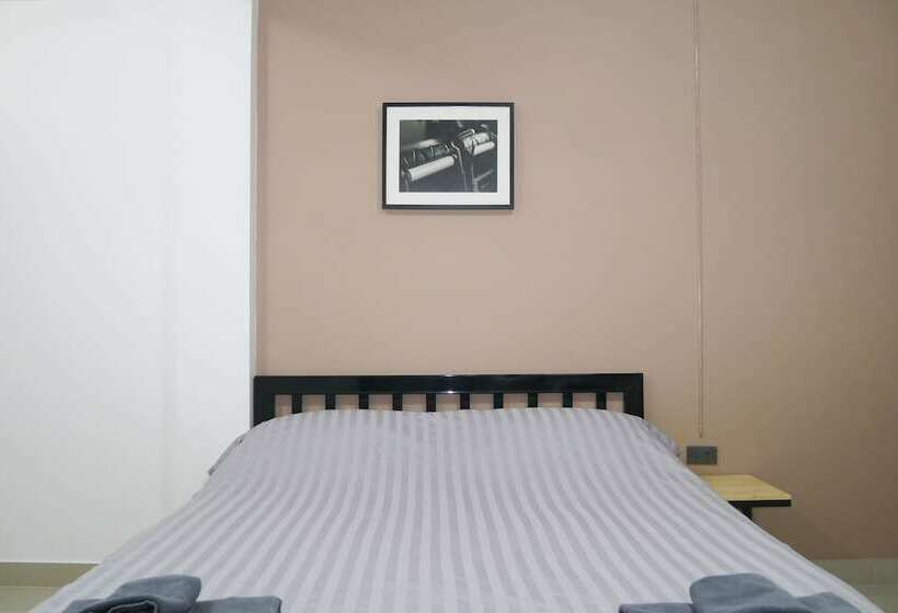 اتاق لوکس, Baan Mai Guest House