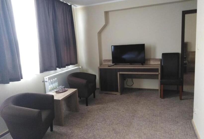 Семейное Студио, Cargo