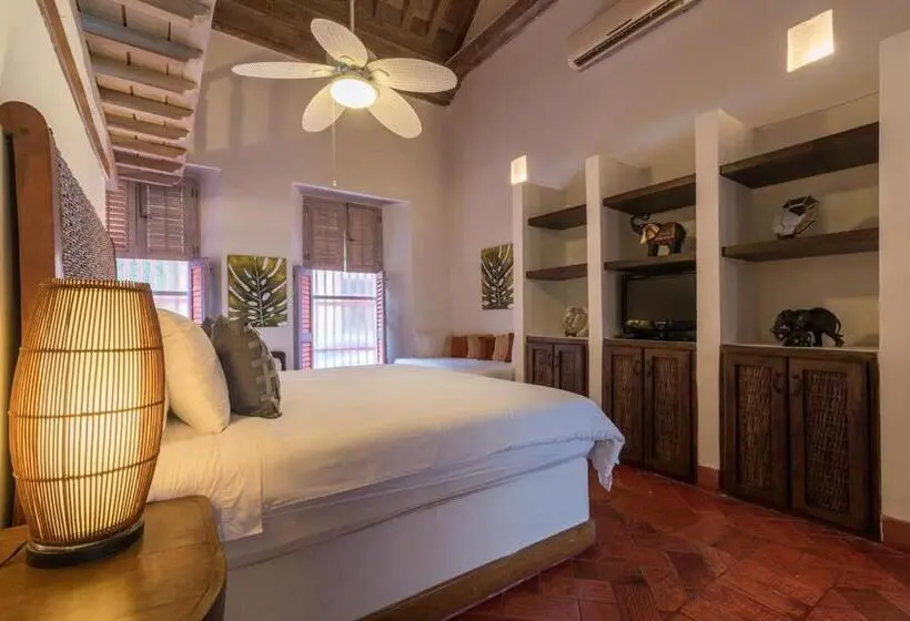 デラックススイート, Casa La Tablada