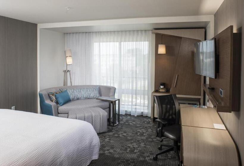 스탠다드 룸 킹사이즈 침대, Courtyard By Marriott Albany Clifton Park