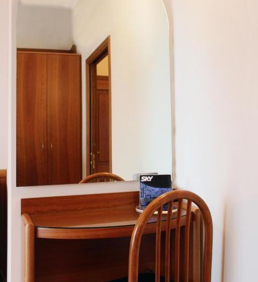 스탠다드 트리플 룸, Delle Nazioni