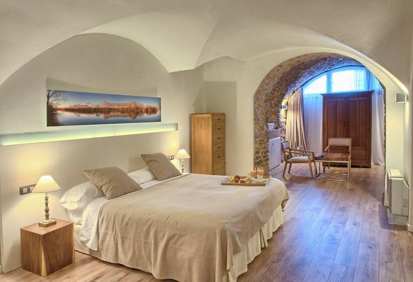 غرفة عائلية, El Petit Convent