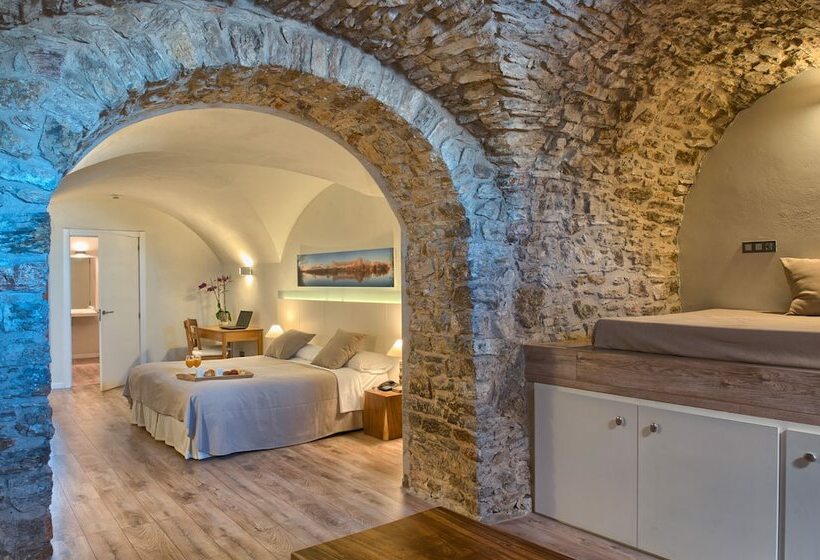 غرفة عائلية, El Petit Convent