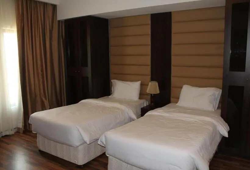 2 Bedrooms Suite Sea View, Golden Tulip Al Khobar Suites