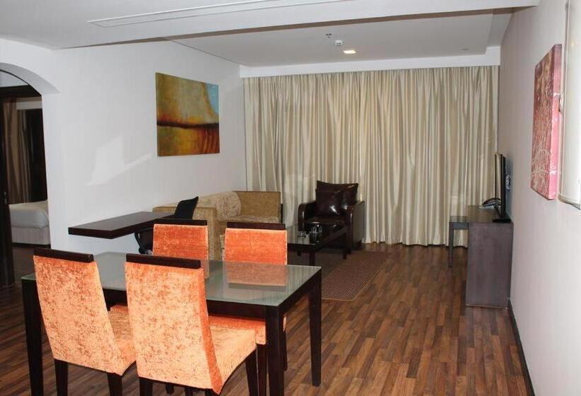 2 Bedrooms Suite Sea View, Golden Tulip Al Khobar Suites