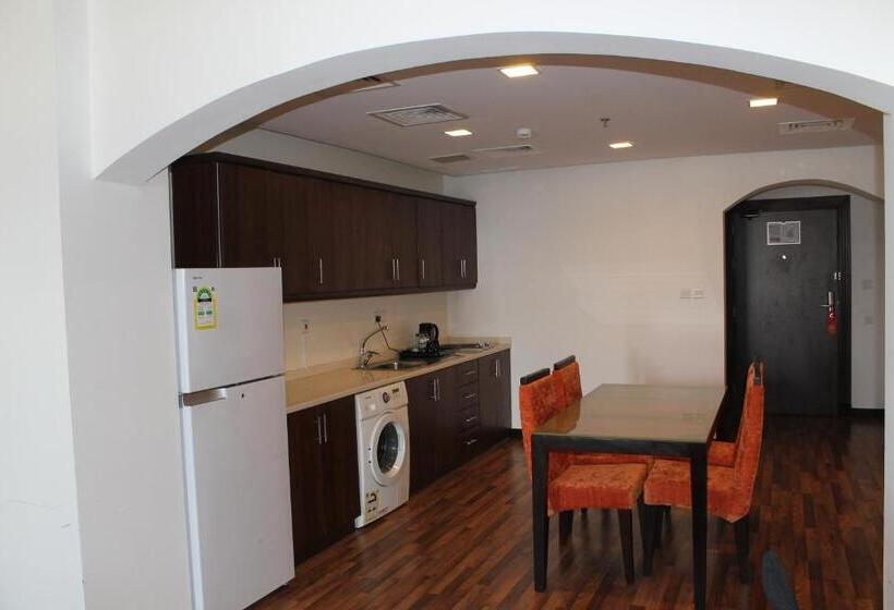 Люкс 2 Спальни, Golden Tulip Al Khobar Suites