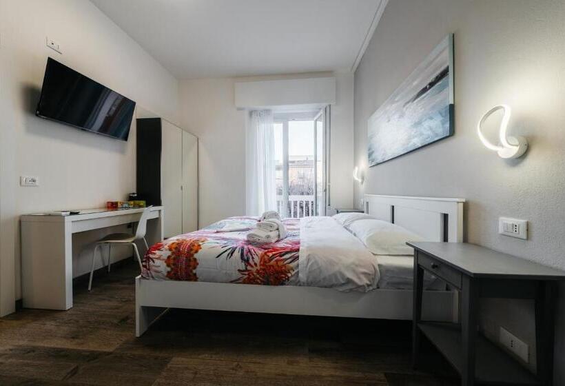 اتاق لوکس با بالکن, Porta Nuova Suites