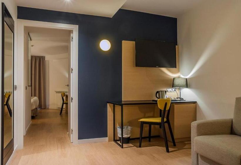 سوئیت با وان آب گرم, Roc Meler