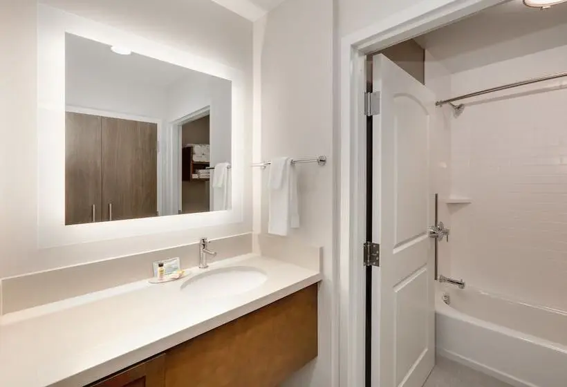 身障者適用スイートルーム, Staybridge Suites Oklahoma City Downtown, An Ihg