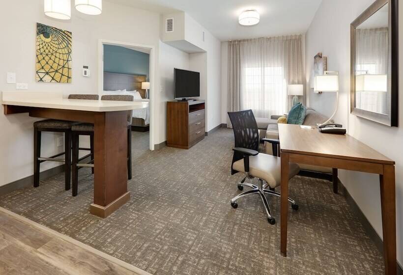 适合残疾人士使用的套间, Staybridge Suites   Oklahoma City   Downtown, An Ihg