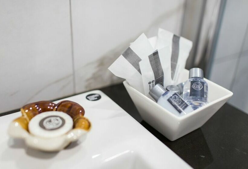 수피리어 룸, Well Timed