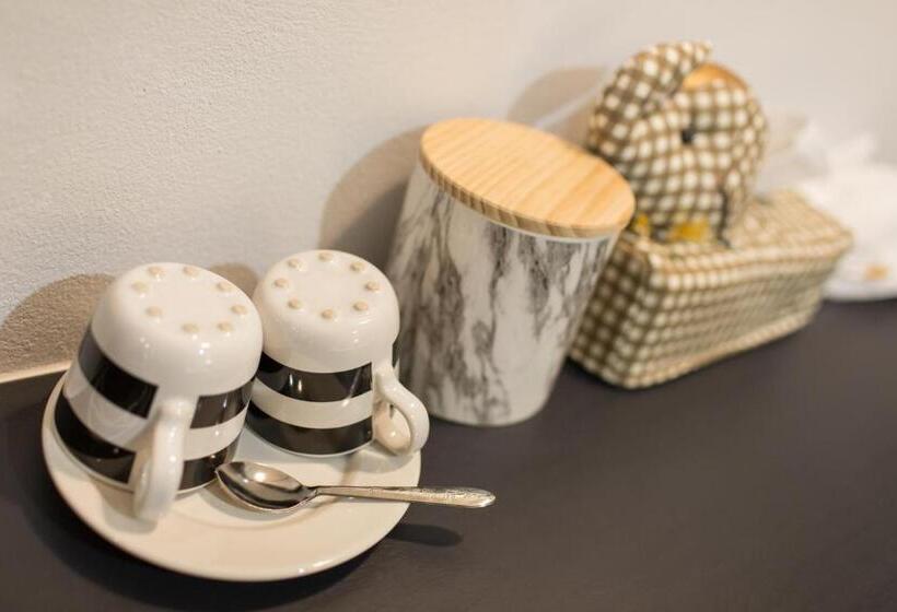 수피리어 룸, Well Timed