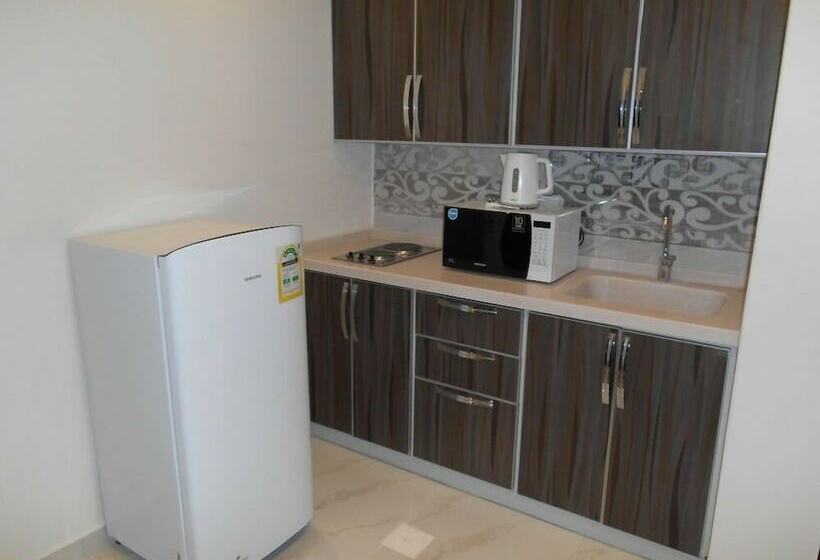 スタンダードスタジオ, جلنار الشرق للشقق المخدومة