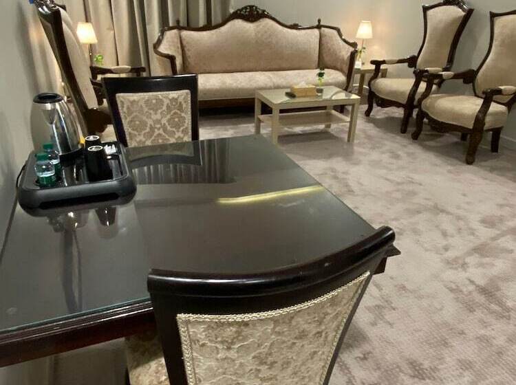 デラックススイート, جلنار الشرق للشقق المخدومة