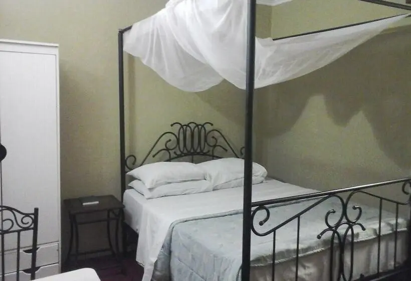 استودیوی سوپریور, Kundayo Serviced Apartments Lodge