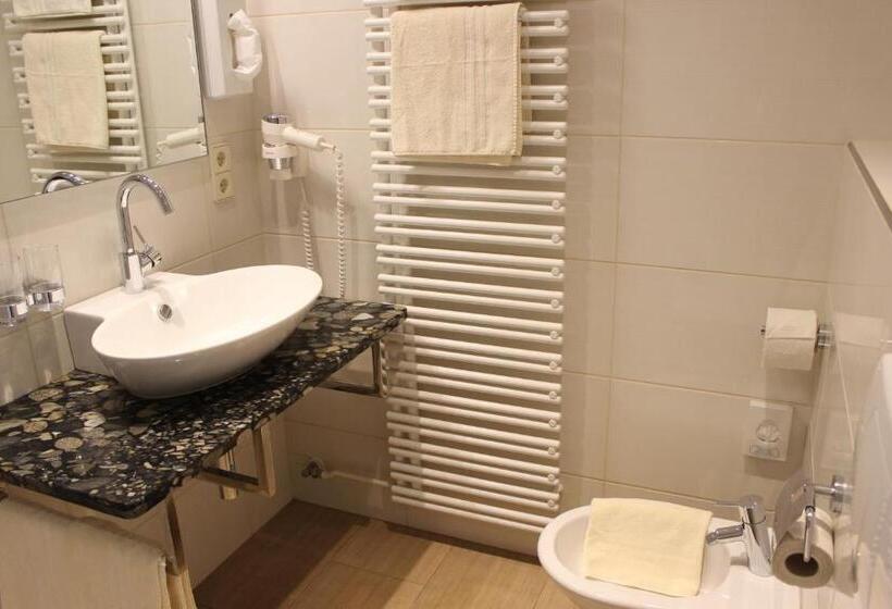 اتاق استاندارد با بالکن, Seehotel Paulitsch