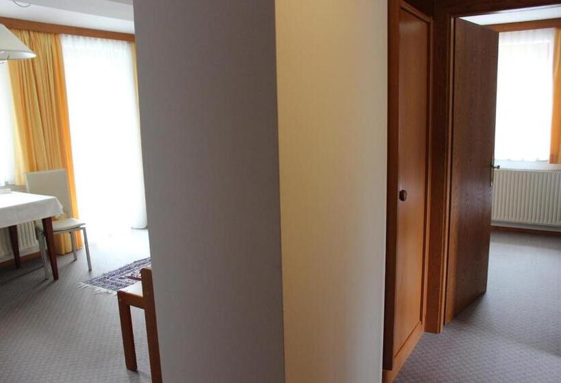 1 Bedroom Apartment Lake View, Seehotel Paulitsch