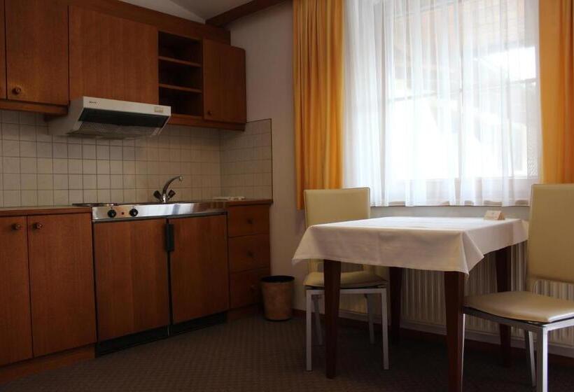 1 Bedroom Apartment Lake View, Seehotel Paulitsch