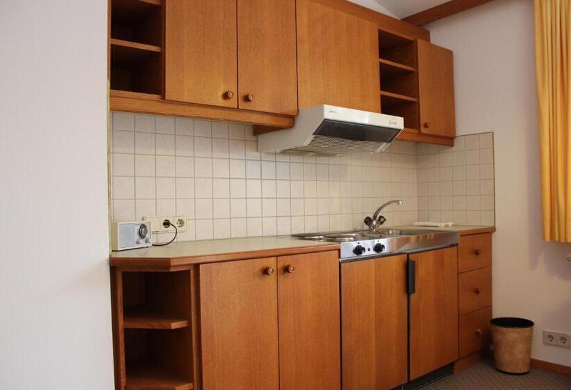 1 Bedroom Apartment Lake View, Seehotel Paulitsch