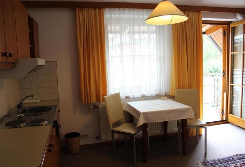 1 Bedroom Apartment Lake View, Seehotel Paulitsch