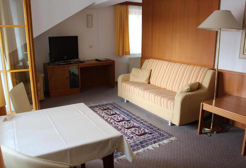 1 Bedroom Apartment Lake View, Seehotel Paulitsch